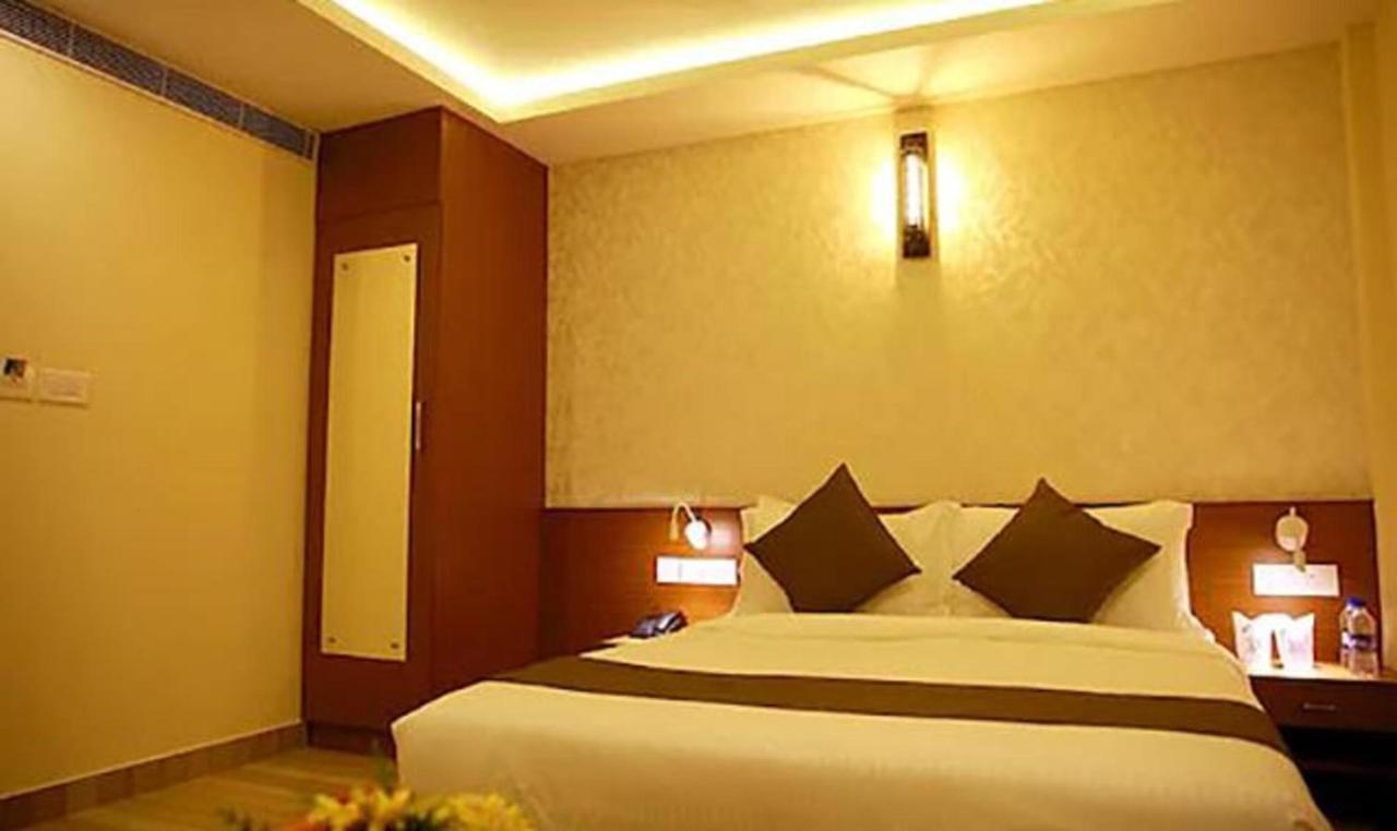 Fabhotel Prime D Chandlier Kochi Dış mekan fotoğraf